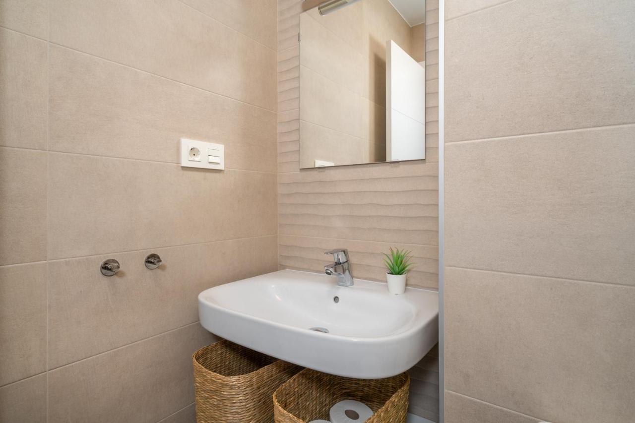 Central Family Accomodation In Fuengirola By Costarentals - Ref 111 Exterior foto